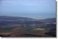 Cap8 * La piste de Dieppe est en vue ! * 1122 x 744 * (428KB)