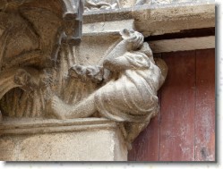 P1050045 * Sculture sur un des portails d'entrée de la basilique. * 1600 x 1200 * (767KB)