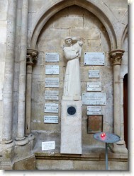 P1050054 * Saint-Antoine de Padoue, Ex-Voto. * 1200 x 1600 * (587KB)