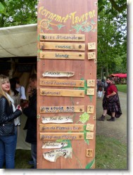 P1060137 * Stand de boissons traditionnelles. * 1200 x 1600 * (646KB)