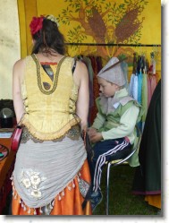 P1060273 * Le stand de maquillage pour les enfants fait le plein ! * 1200 x 1600 * (510KB)