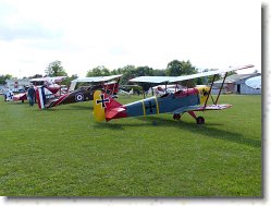 P1070706 * Autres avions de l�gende. * 1600 x 1200 * (614KB)