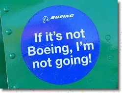 P1080626 * Sticker Boeing. * 1600 x 1200 * (414KB)