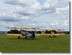 P1090342 * Stearman au point d'attente. * 1600 x 1200 * (399KB)