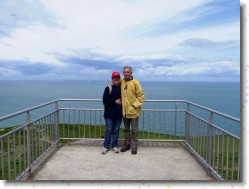 P1140668 * Marie-Pierre et Régis, nos aéro-randonneurs au Cap Blanc-Nez. * 1600 x 1200 * (412KB)