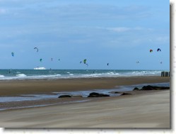 P1140771 * Kite-surfeurs en action à Wissant. * 1600 x 1200 * (317KB)